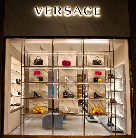 tienda versace cerca de mí|versace official online store.